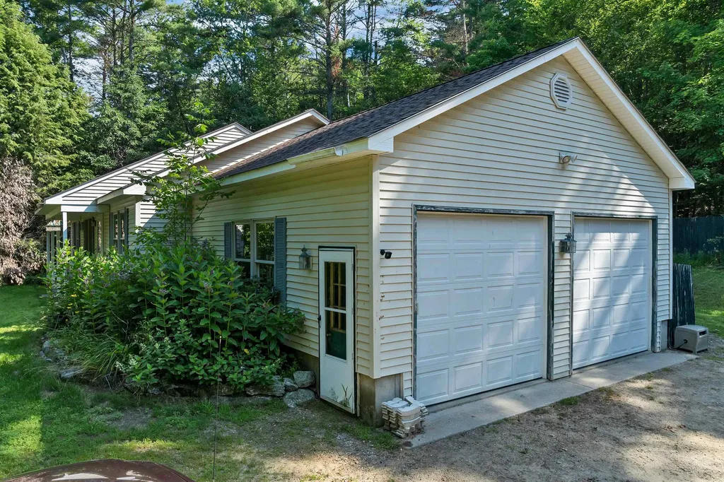 126 Pease Road Meredith NH 03253