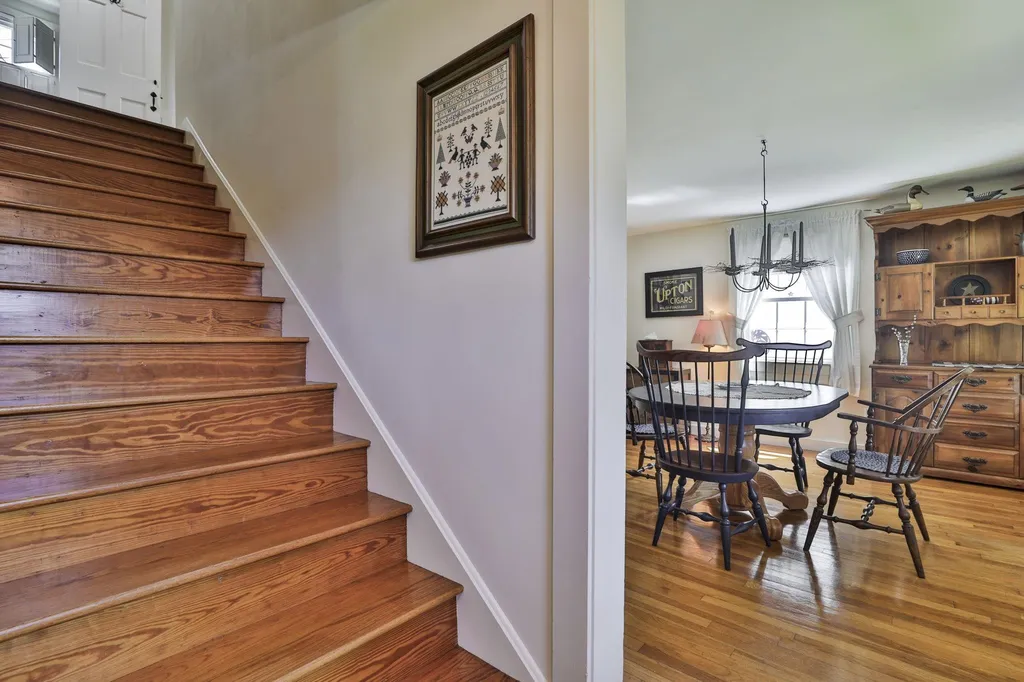 15 Hooker Street Nashua NH 03064