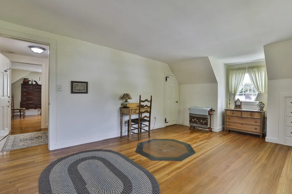 15 Hooker Street Nashua NH 03064