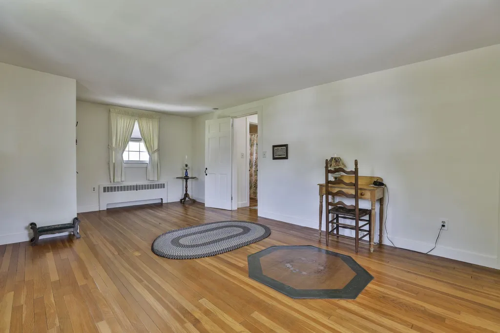 15 Hooker Street Nashua NH 03064