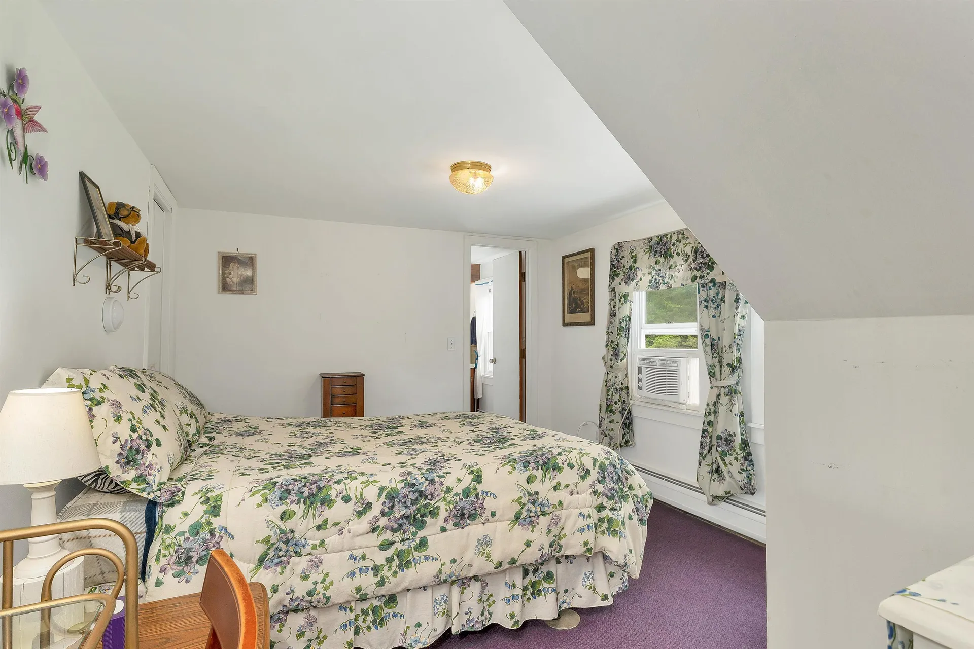 22 Medlyn Street Milford NH 03055