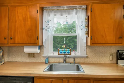 22 Medlyn Street Milford NH 03055