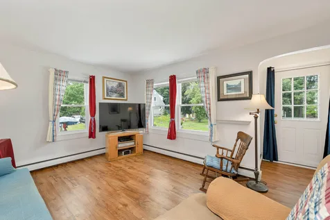 22 Medlyn Street Milford NH 03055