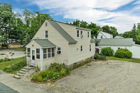 22 Medlyn Street Milford NH 03055