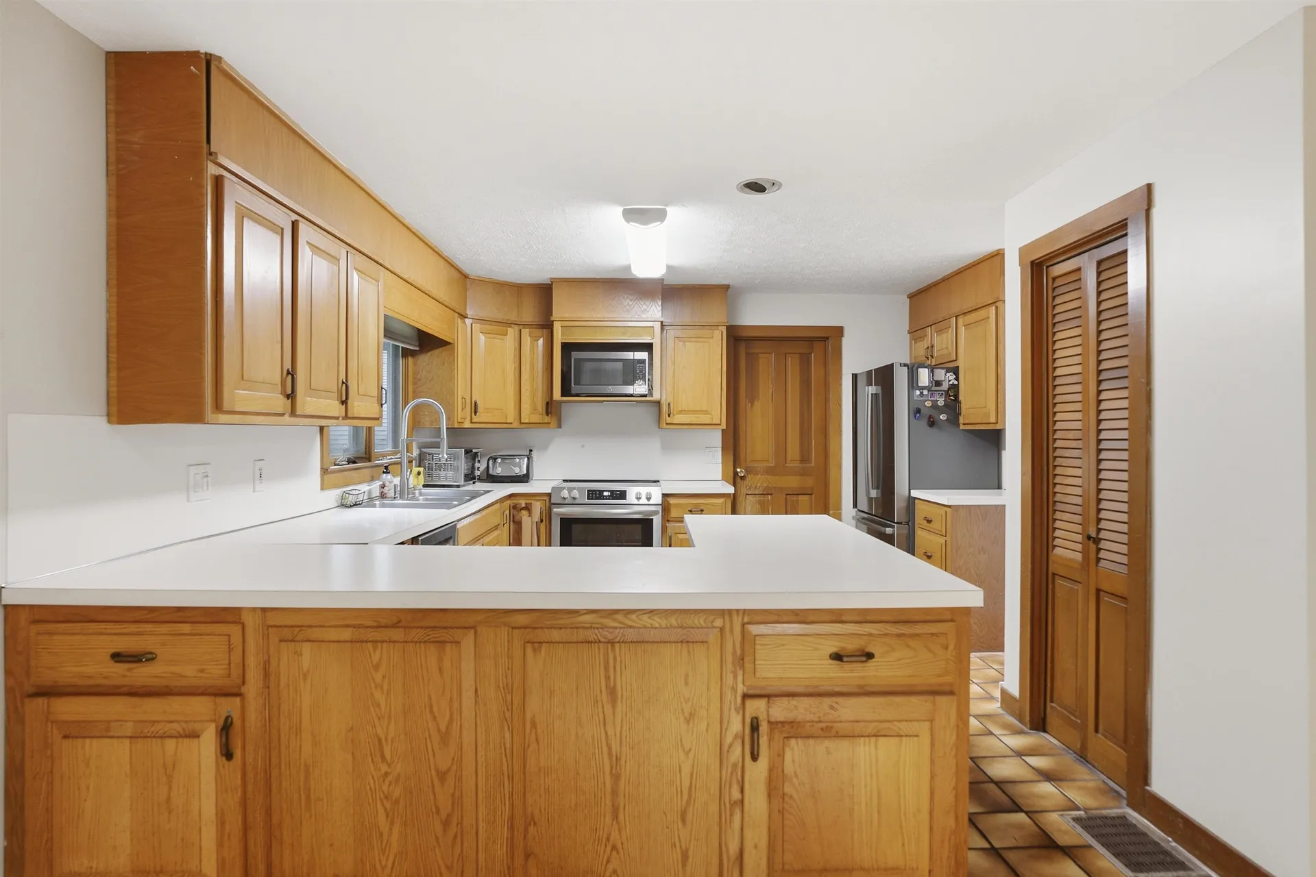 17 Spring Hill Road Mont Vernon NH 03057