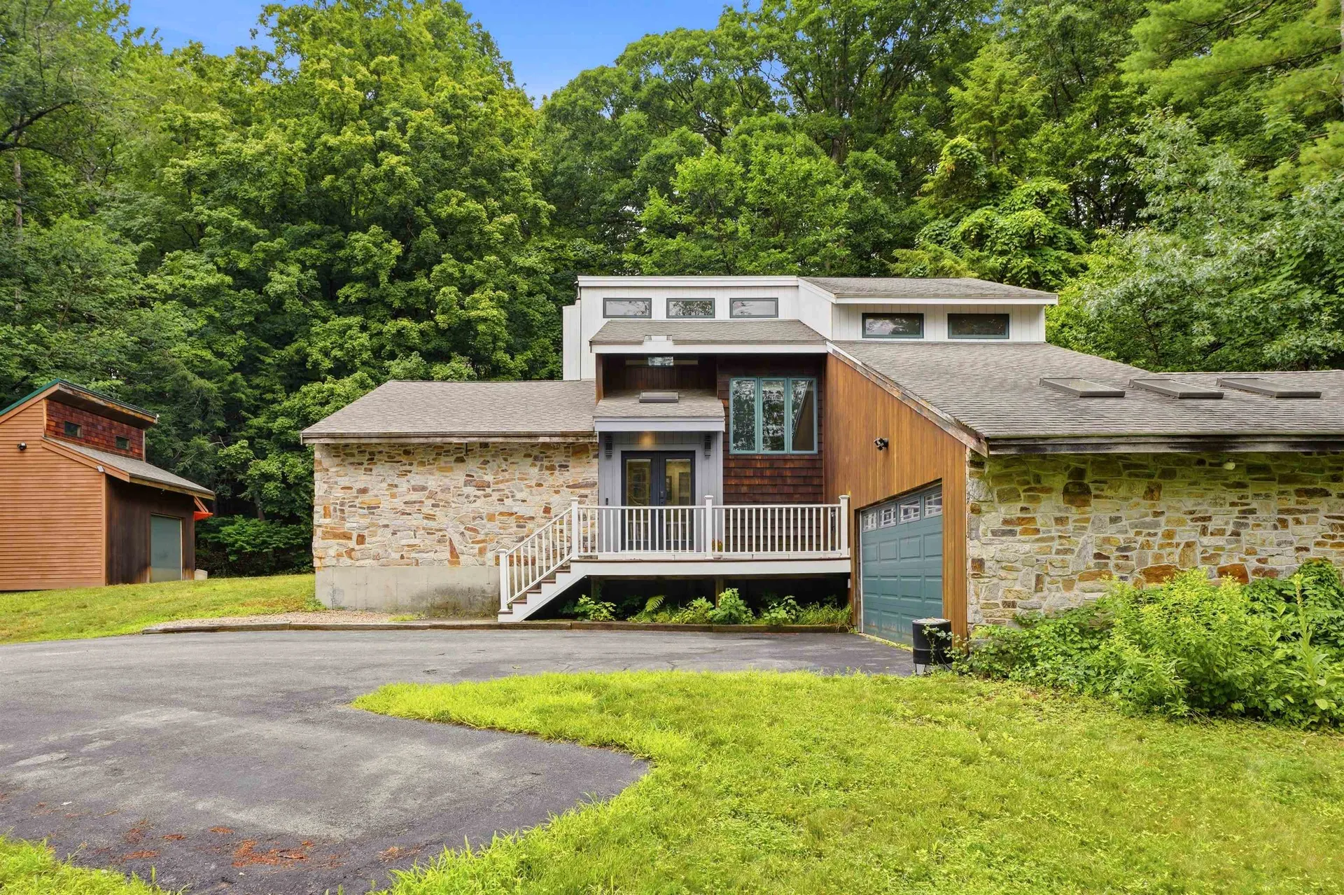 17 Spring Hill Road Mont Vernon NH 03057