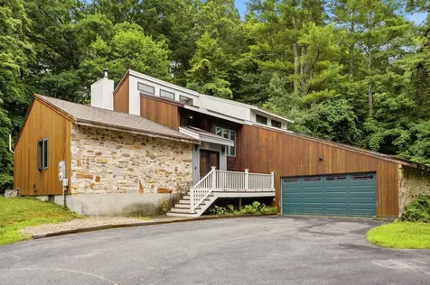 17 Spring Hill Road Mont Vernon NH 03057