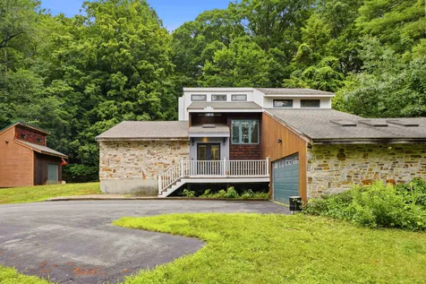 17 Spring Hill Road Mont Vernon NH 03057