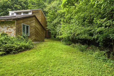 17 Spring Hill Road Mont Vernon NH 03057