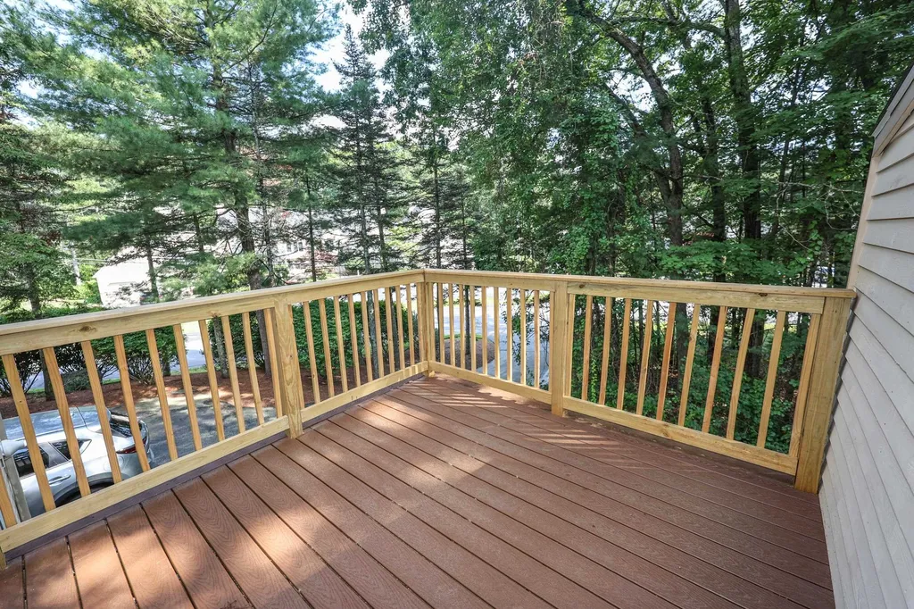 38 Dorchester Way Nashua NH 03064