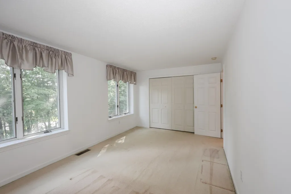 38 Dorchester Way Nashua NH 03064
