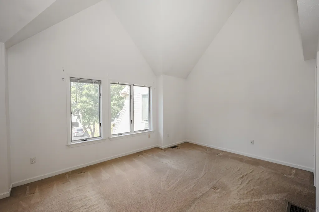 38 Dorchester Way Nashua NH 03064
