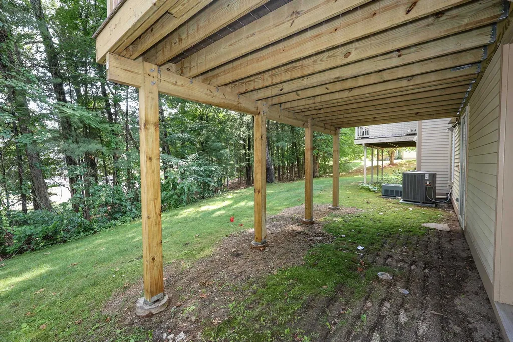 38 Dorchester Way Nashua NH 03064