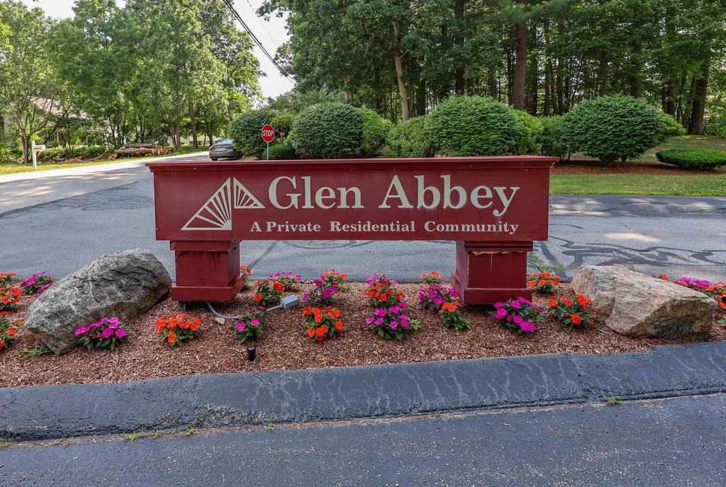 38 Dorchester Way Nashua NH 03064