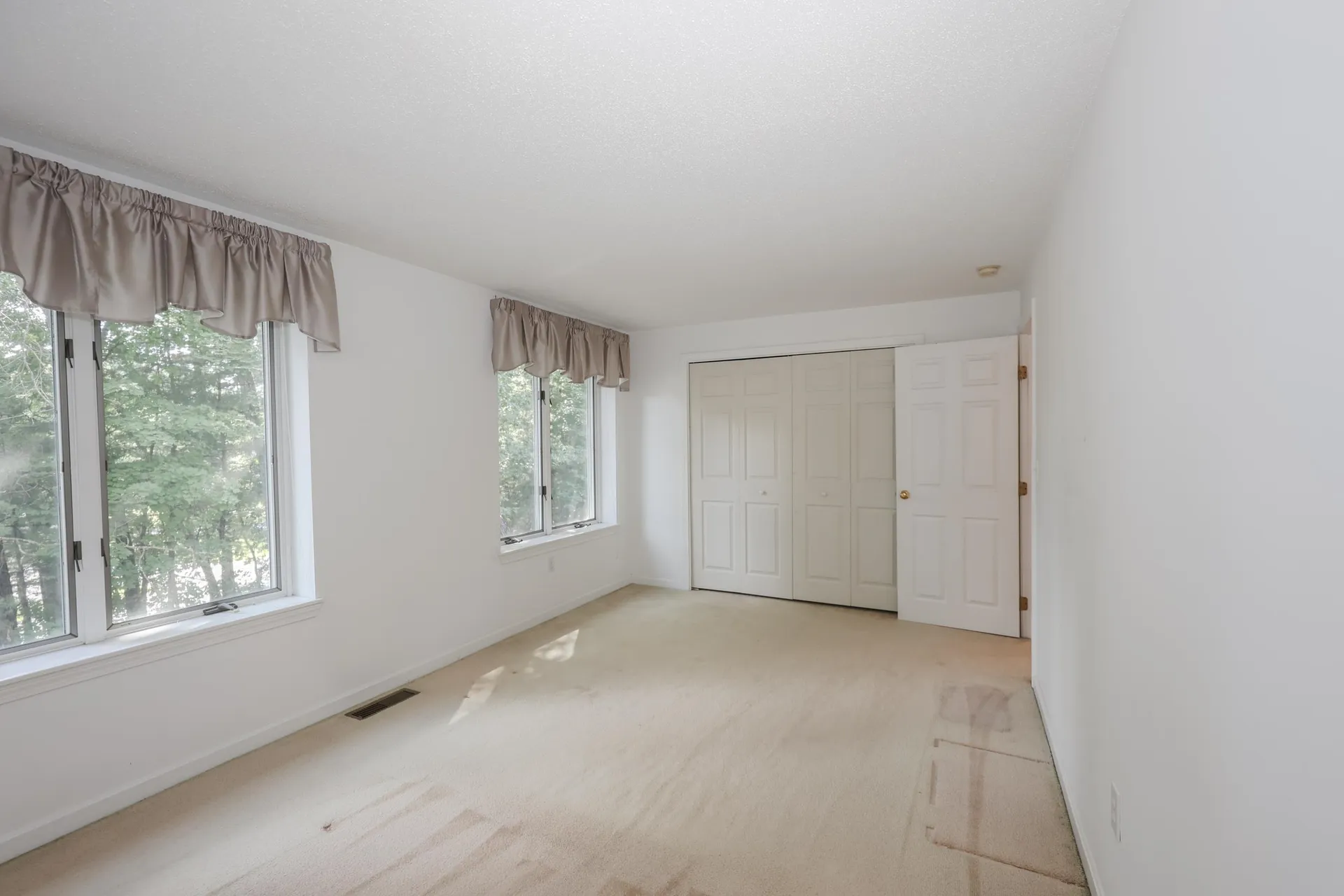 38 Dorchester Way Nashua NH 03064