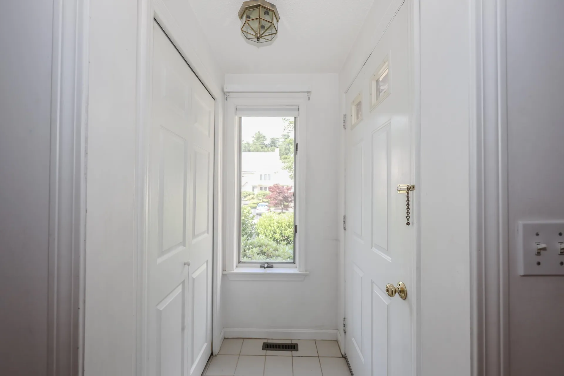 38 Dorchester Way Nashua NH 03064
