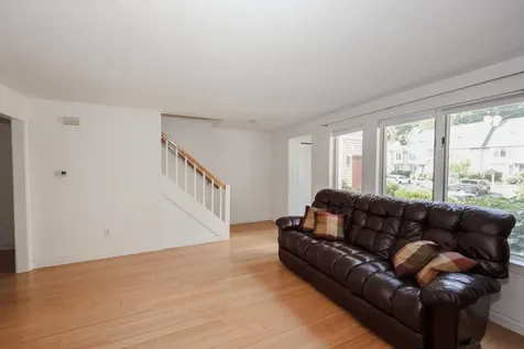 38 Dorchester Way Nashua NH 03064