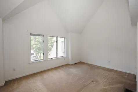 38 Dorchester Way Nashua NH 03064