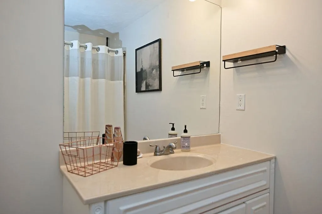 29 Augusta Way Dover NH 03820