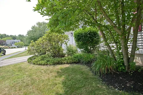 29 Augusta Way Dover NH 03820