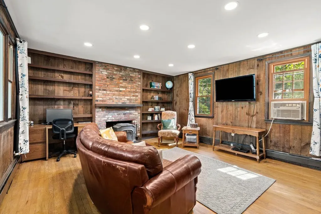 70 Hunter Farm Road Peterborough NH 03458