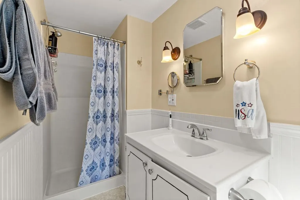 70 Hunter Farm Road Peterborough NH 03458