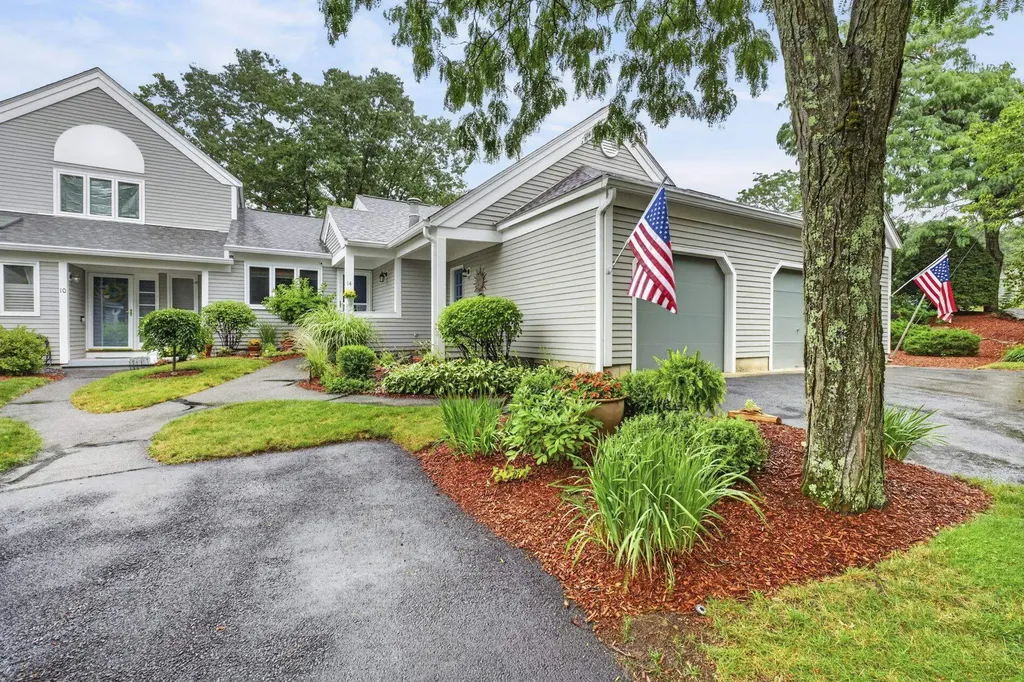 14 Heather Court Nashua NH 03062
