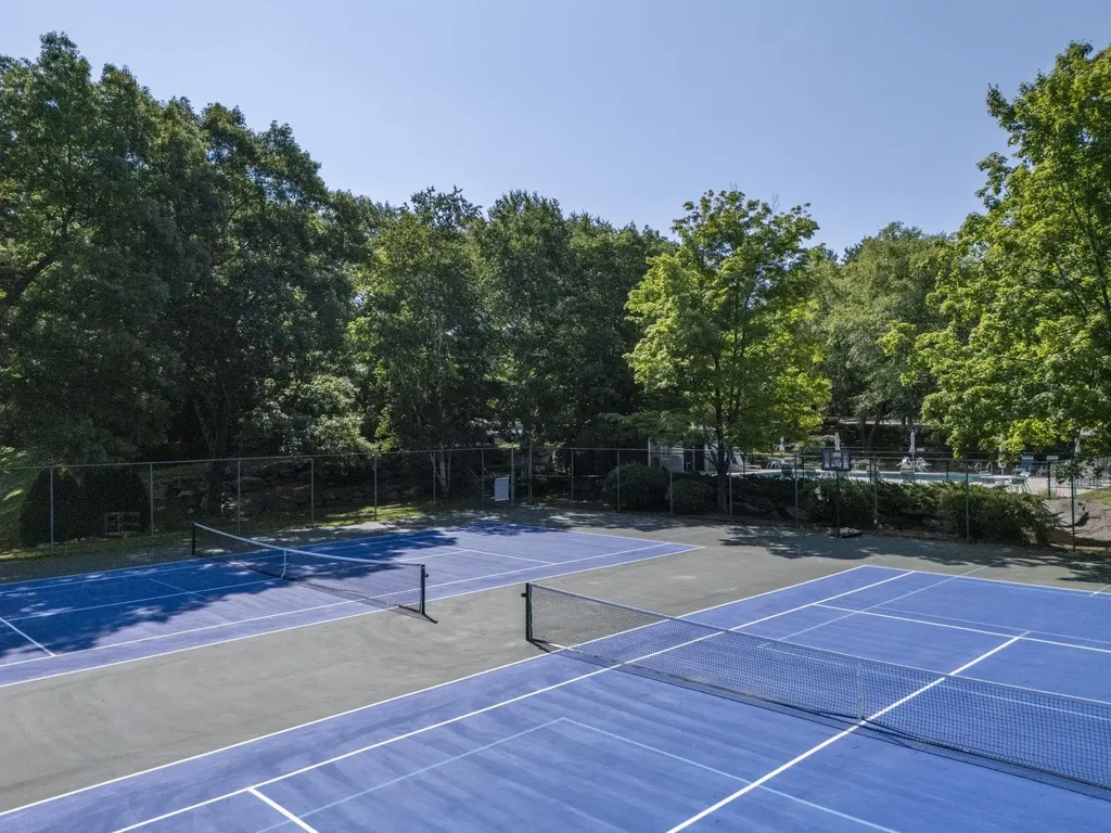 14 Heather Court Nashua NH 03062