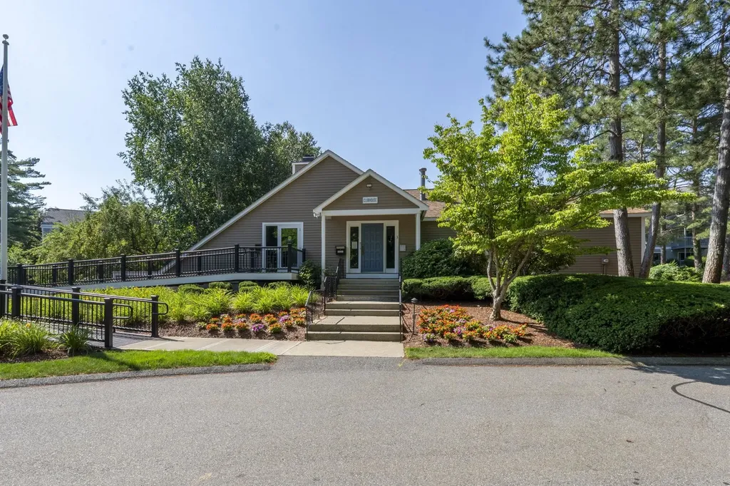 14 Heather Court Nashua NH 03062