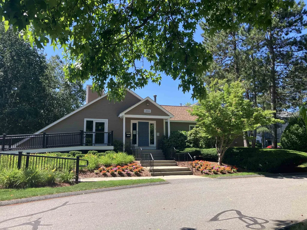 14 Heather Court Nashua NH 03062