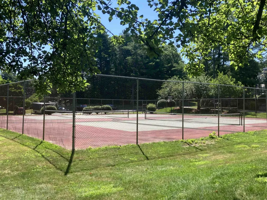14 Heather Court Nashua NH 03062