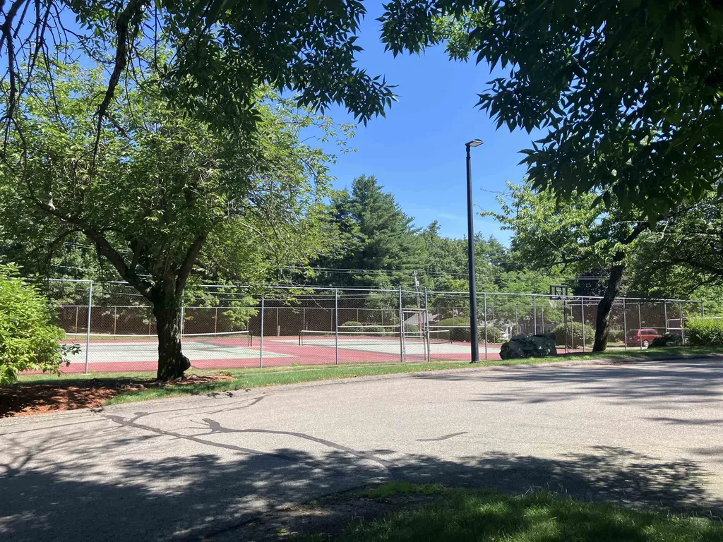 14 Heather Court Nashua NH 03062