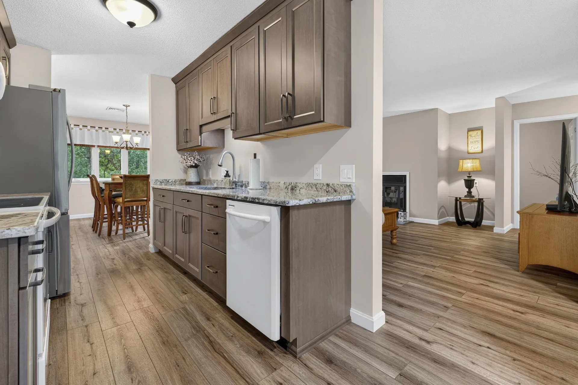 14 Heather Court Nashua NH 03062