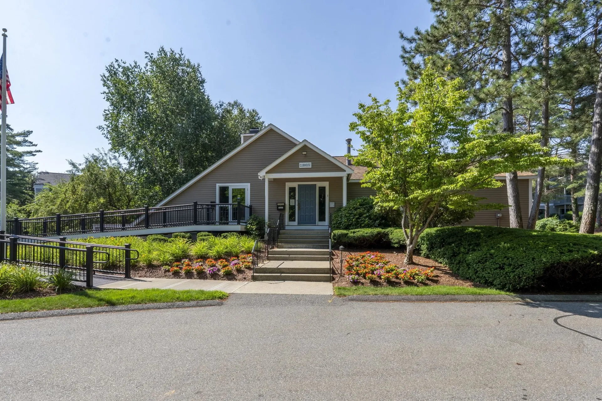 14 Heather Court Nashua NH 03062