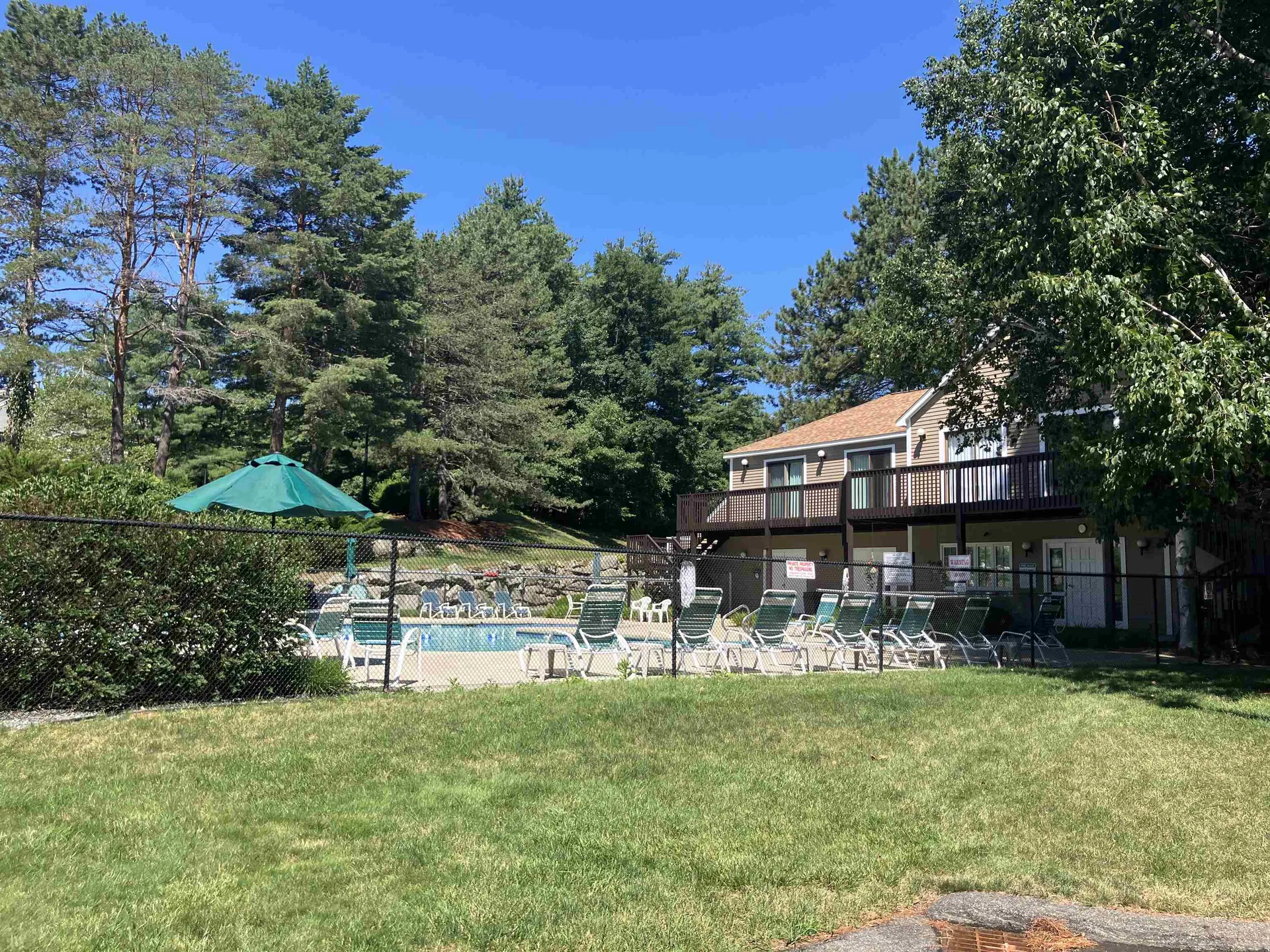 14 Heather Court Nashua NH 03062