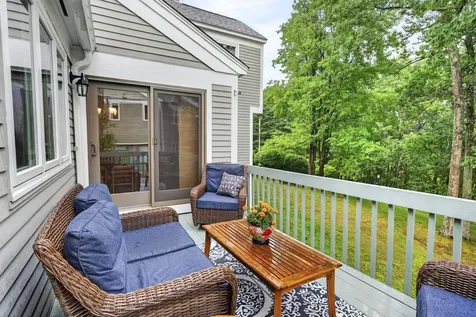 14 Heather Court Nashua NH 03062