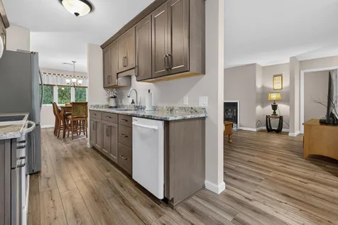 14 Heather Court Nashua NH 03062
