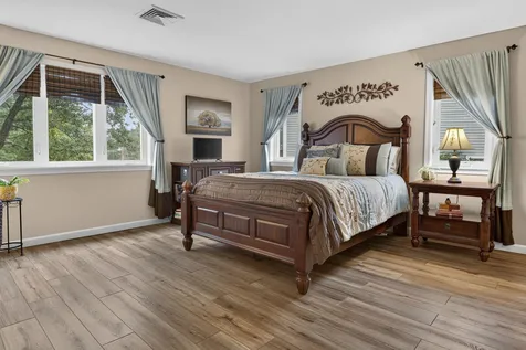 14 Heather Court Nashua NH 03062