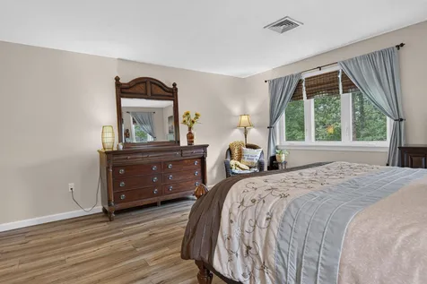 14 Heather Court Nashua NH 03062