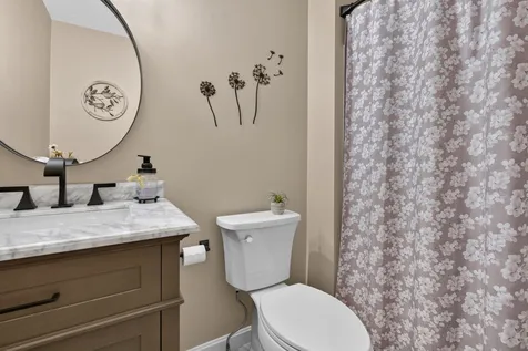 14 Heather Court Nashua NH 03062