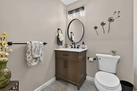 14 Heather Court Nashua NH 03062