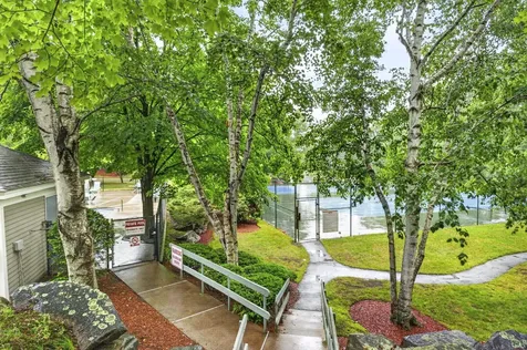 14 Heather Court Nashua NH 03062