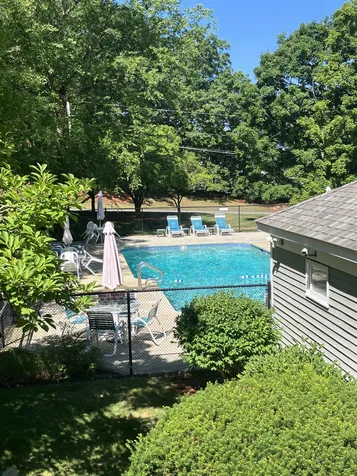 14 Heather Court Nashua NH 03062