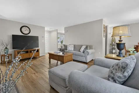 14 Heather Court Nashua NH 03062