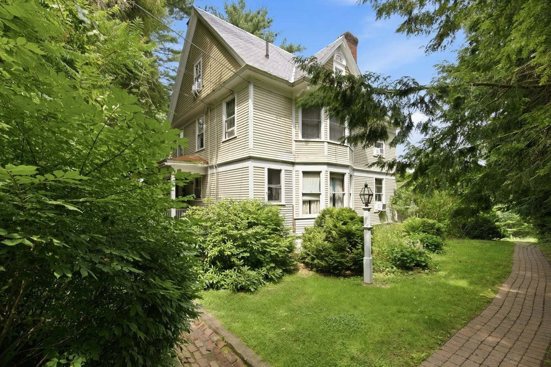 180 Main Street Plymouth NH 03264
