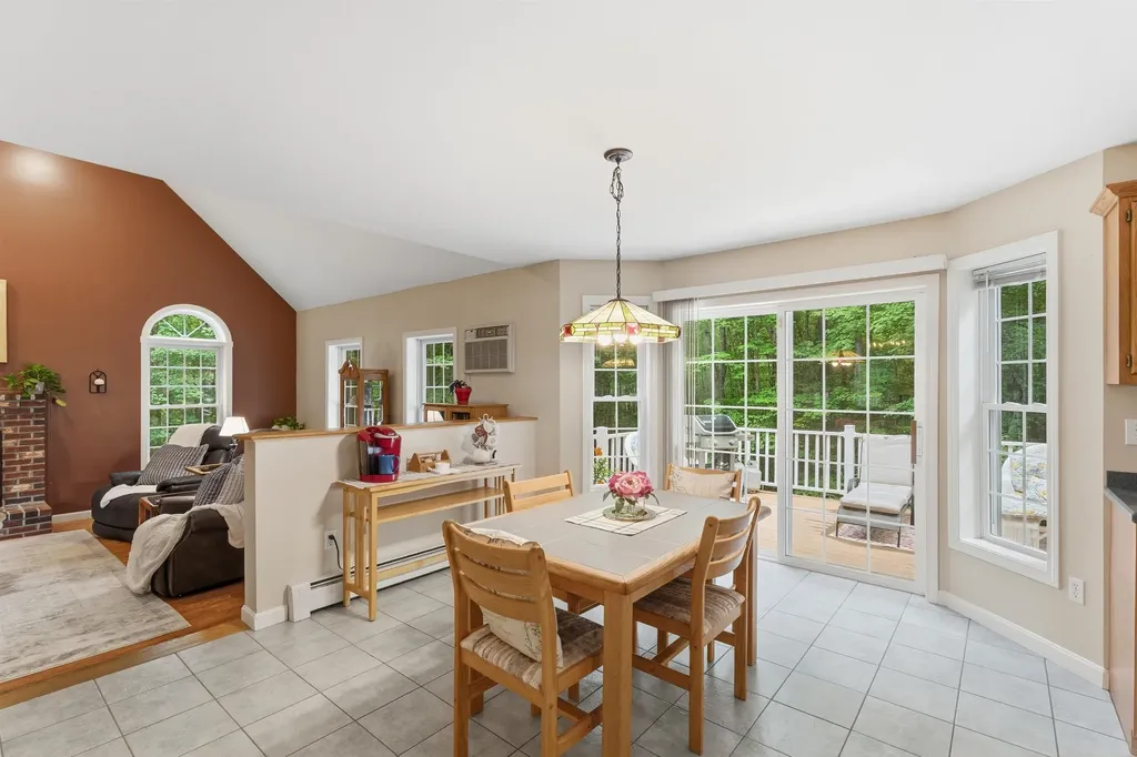 5 Alderwood Court Hooksett NH 03106