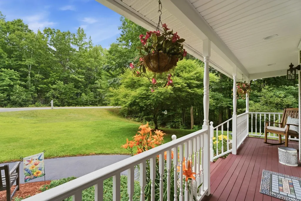 5 Alderwood Court Hooksett NH 03106