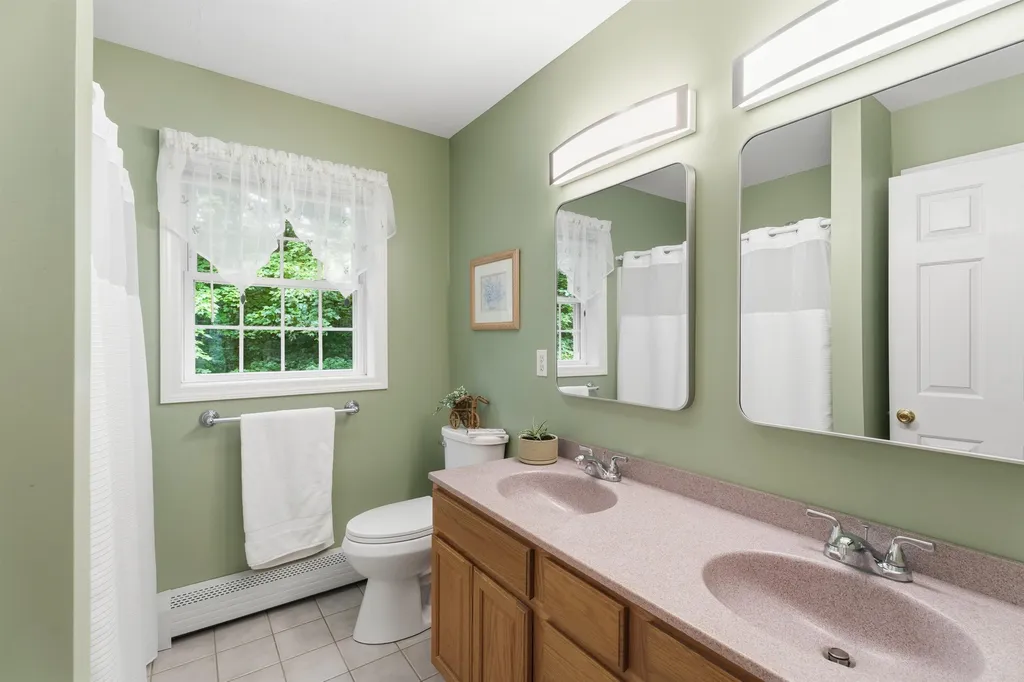 5 Alderwood Court Hooksett NH 03106