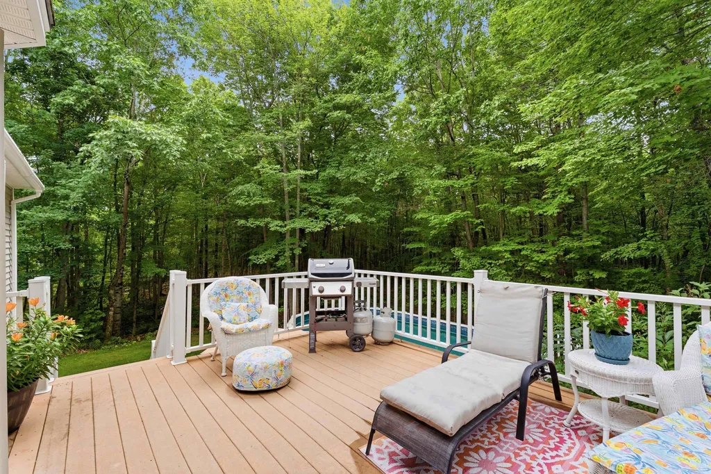 5 Alderwood Court Hooksett NH 03106