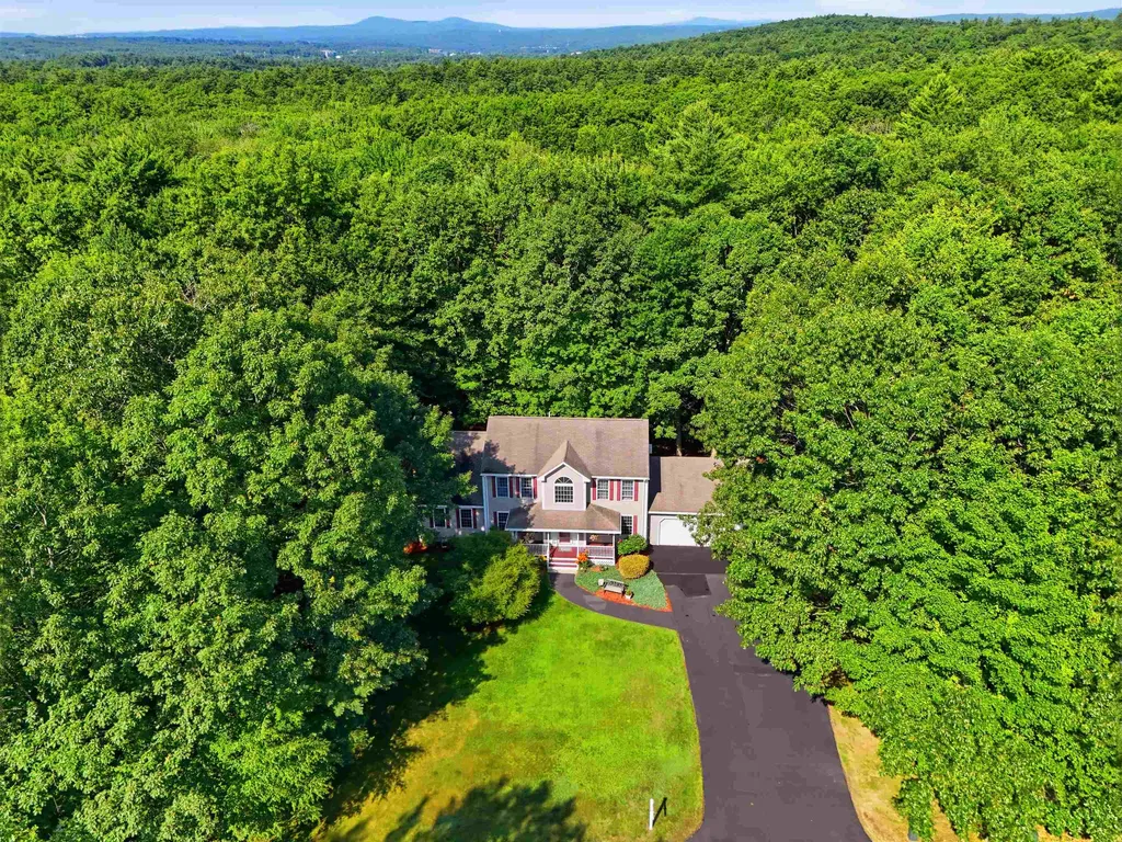 5 Alderwood Court Hooksett NH 03106